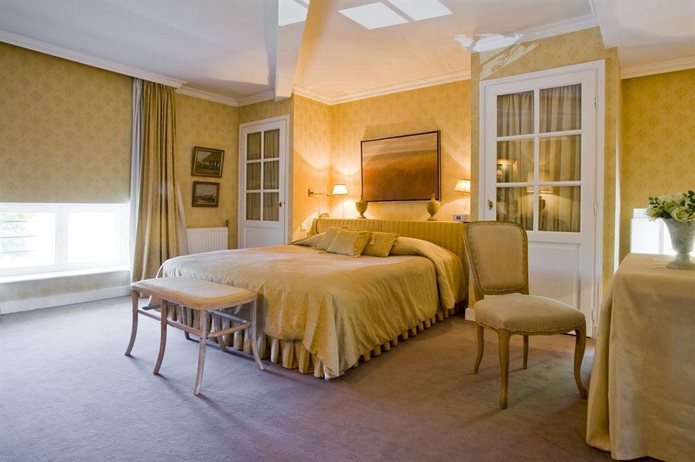 Chateau De Courban And Spa Nuxe Zewnętrze zdjęcie