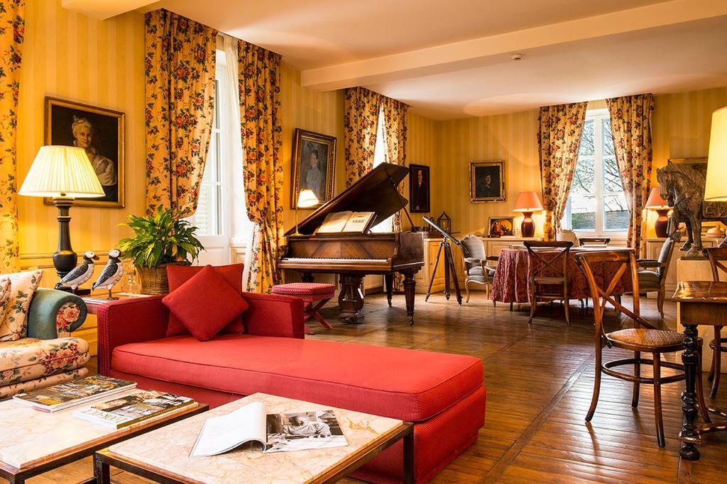 Chateau De Courban And Spa Nuxe Zewnętrze zdjęcie